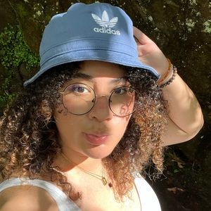 Meet your Posher, Isabella